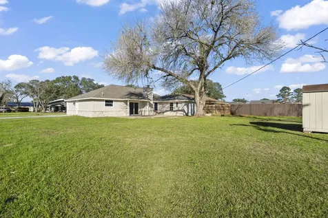 1740 6th Street Hempstead TX 77445