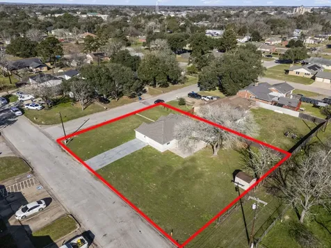 1740 6th Street Hempstead TX 77445