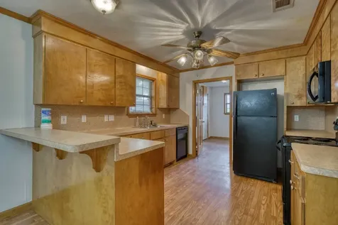 13300 Highway 21 W Avenue North Zulch TX 77872