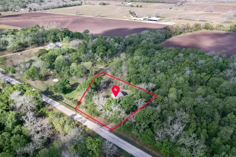 437 County Road 165 Drive Boling TX 77420