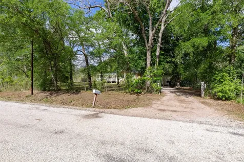 437 County Road 165 Drive Boling TX 77420