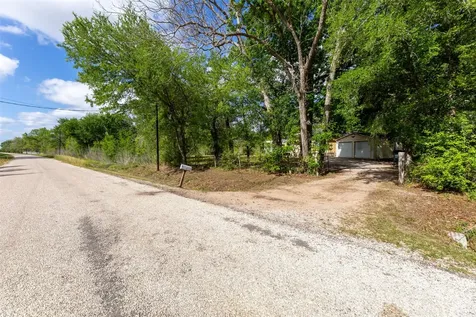 437 County Road 165 Drive Boling TX 77420