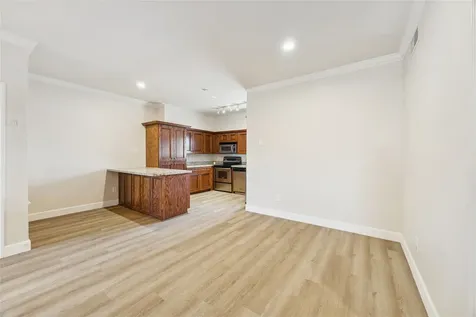 4041 Law Street 512 Houston TX 77005