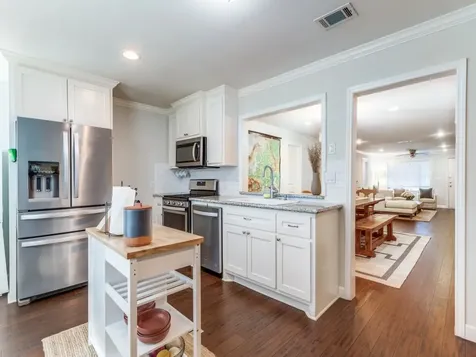 5110 Cochran Street Houston TX 77009
