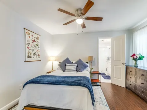 5110 Cochran Street Houston TX 77009
