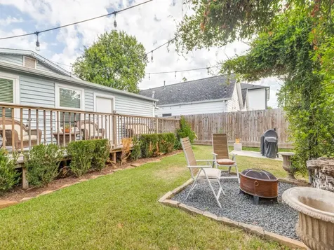 5110 Cochran Street Houston TX 77009