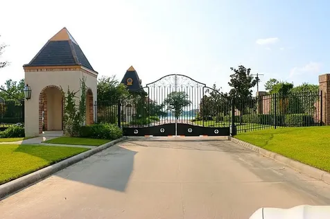 10928 Dauphine Street Willis TX 77318