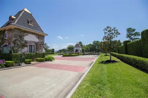 10928 Dauphine Street Willis TX 77318