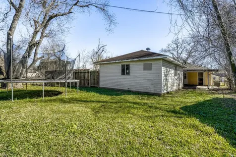 315 Acacia Street Lake Jackson TX 77566