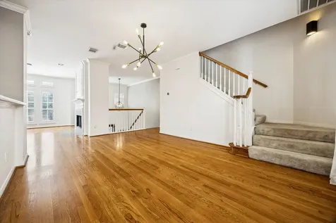 205 Dennis Street Houston TX 77006