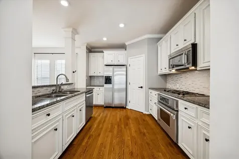 205 Dennis Street Houston TX 77006