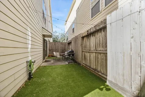 205 Dennis Street Houston TX 77006