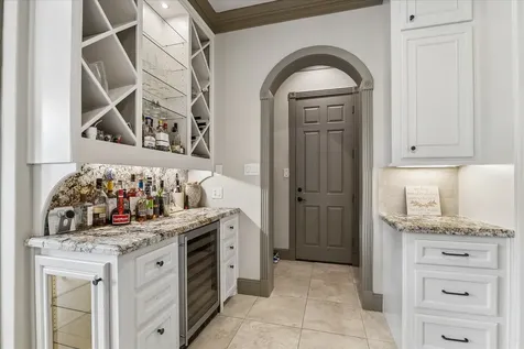 25 Club Oak Court Kingwood TX 77339
