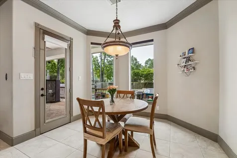 25 Club Oak Court Kingwood TX 77339