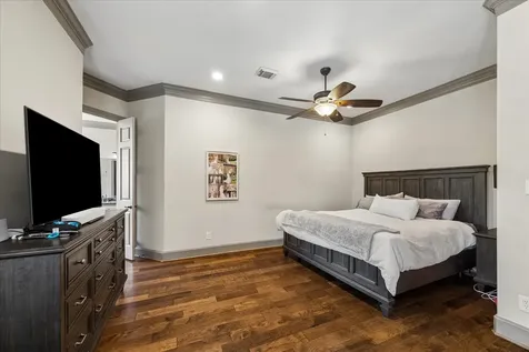 25 Club Oak Court Kingwood TX 77339