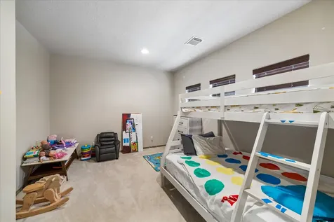 25 Club Oak Court Kingwood TX 77339