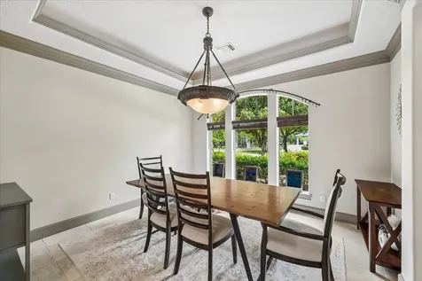 25 Club Oak Court Kingwood TX 77339