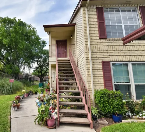 2120 El Paseo Street 108 Houston TX 77054