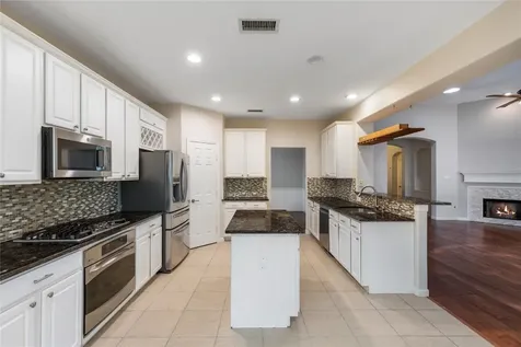 11 Belcarra Place The Woodlands TX 77382