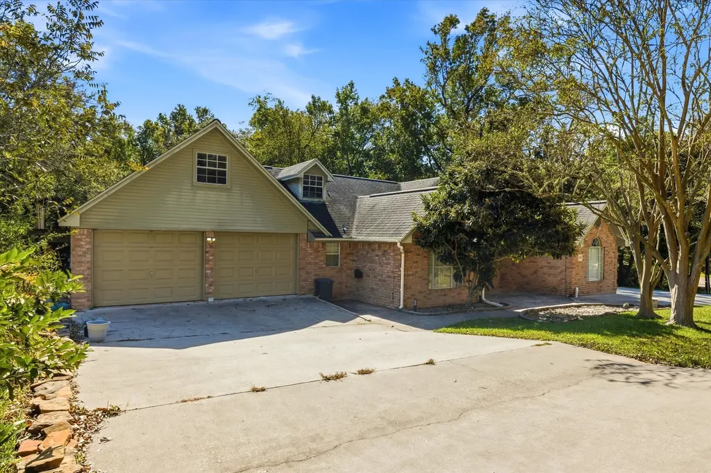 205 Don Q Lane Baytown TX 77523