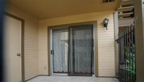 2121 Hepburn Street 716 Houston TX 77054