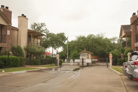 2121 Hepburn Street 716 Houston TX 77054