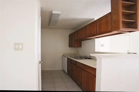 2121 Hepburn Street 716 Houston TX 77054