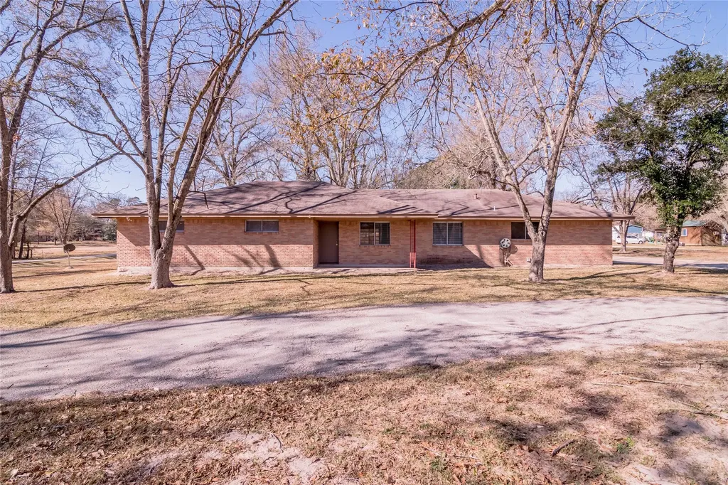 365 Fm 247 Road Huntsville TX 77320