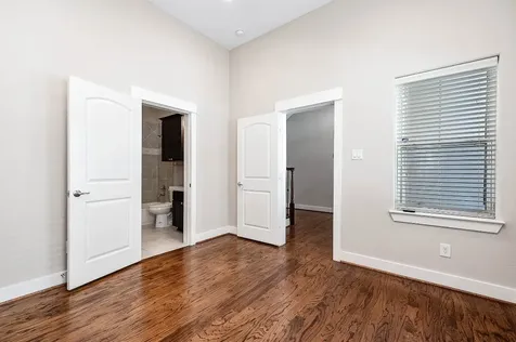 925 W 23rd Street D Houston TX 77008