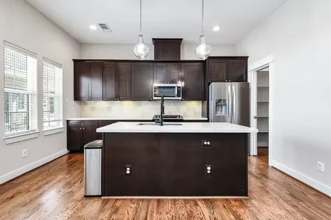 925 W 23rd Street D Houston TX 77008