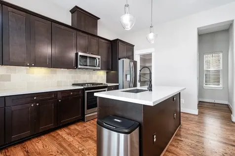 925 W 23rd Street D Houston TX 77008