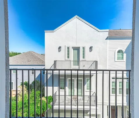 925 W 23rd Street D Houston TX 77008
