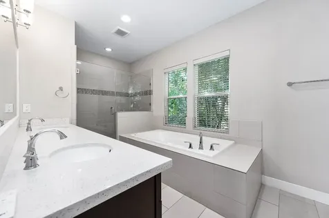 925 W 23rd Street D Houston TX 77008