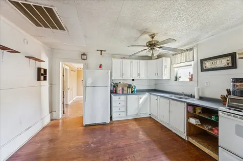 224 Avenue F Street Sealy TX 77474