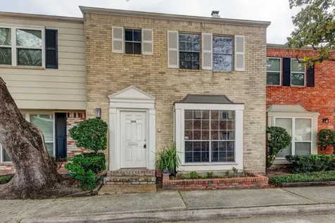 6444 Burgoyne Road 104 Houston TX 77057