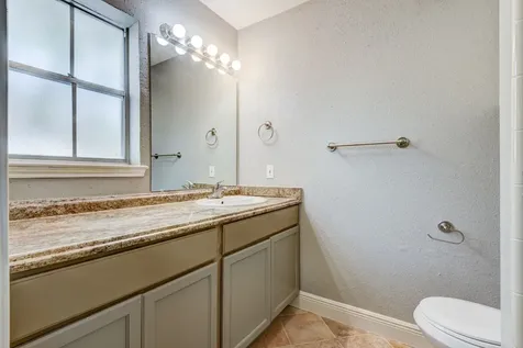 6444 Burgoyne Road 104 Houston TX 77057