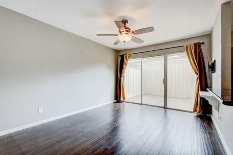 6444 Burgoyne Road 104 Houston TX 77057