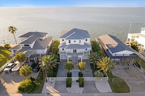 21914 Guadalupe Drive Galveston TX 77554