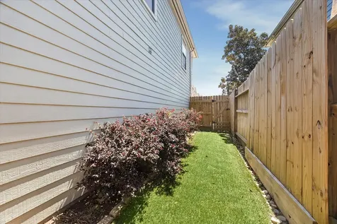 1421 W 26th Street Unit F Houston TX 77008
