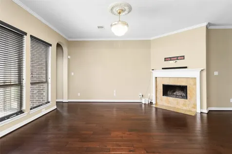 2102 Rolling Fog Drive Pearland TX 77584