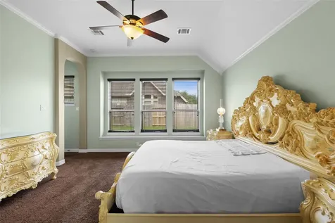 2102 Rolling Fog Drive Pearland TX 77584