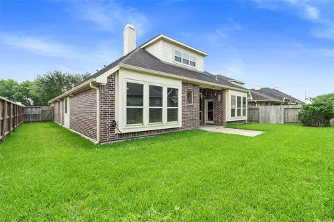 2102 Rolling Fog Drive Pearland TX 77584