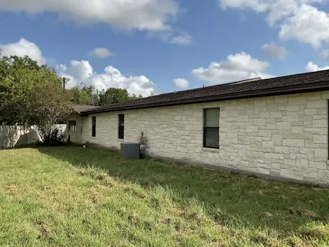 208 E York Street Ganado TX 77962