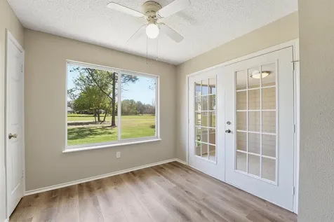 623 E Country Grove Circle Pearland TX 77584