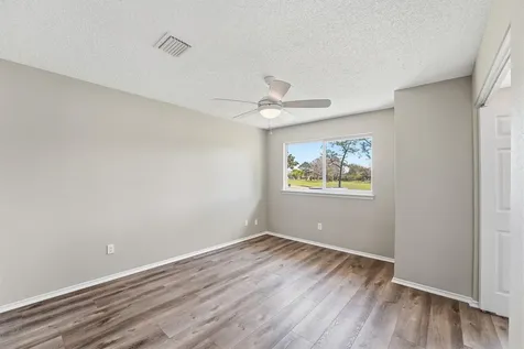 623 E Country Grove Circle Pearland TX 77584