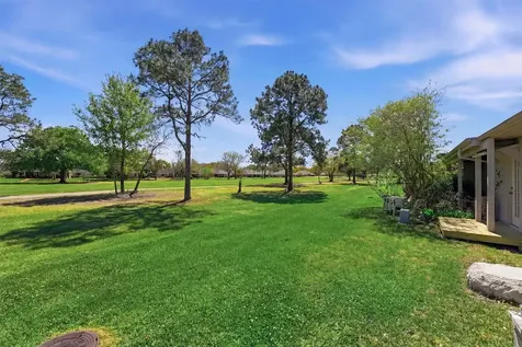 623 E Country Grove Circle Pearland TX 77584