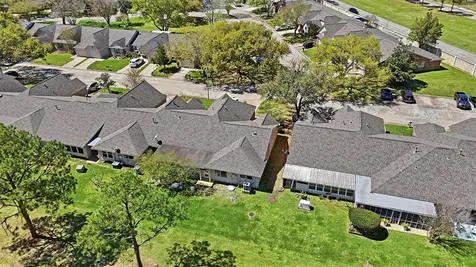 623 E Country Grove Circle Pearland TX 77584