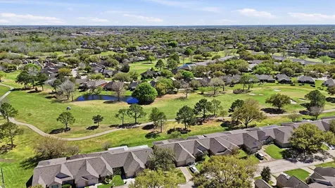 623 E Country Grove Circle Pearland TX 77584