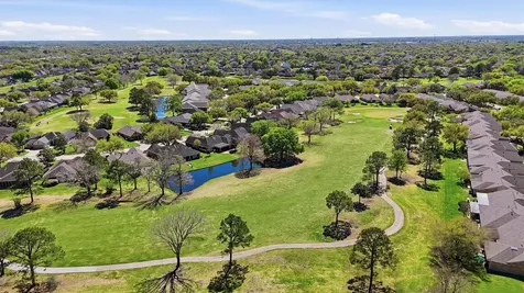 623 E Country Grove Circle Pearland TX 77584