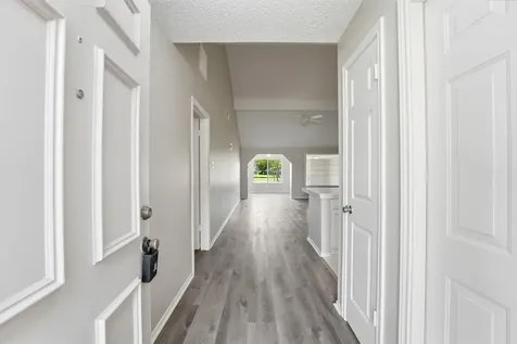 623 E Country Grove Circle Pearland TX 77584